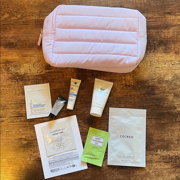 Smashbox Other - ❤️ 2/$20 or 3/$25 Makeup & Skin Care Bundle Smashbox Cecred Makeup Puffy Bag